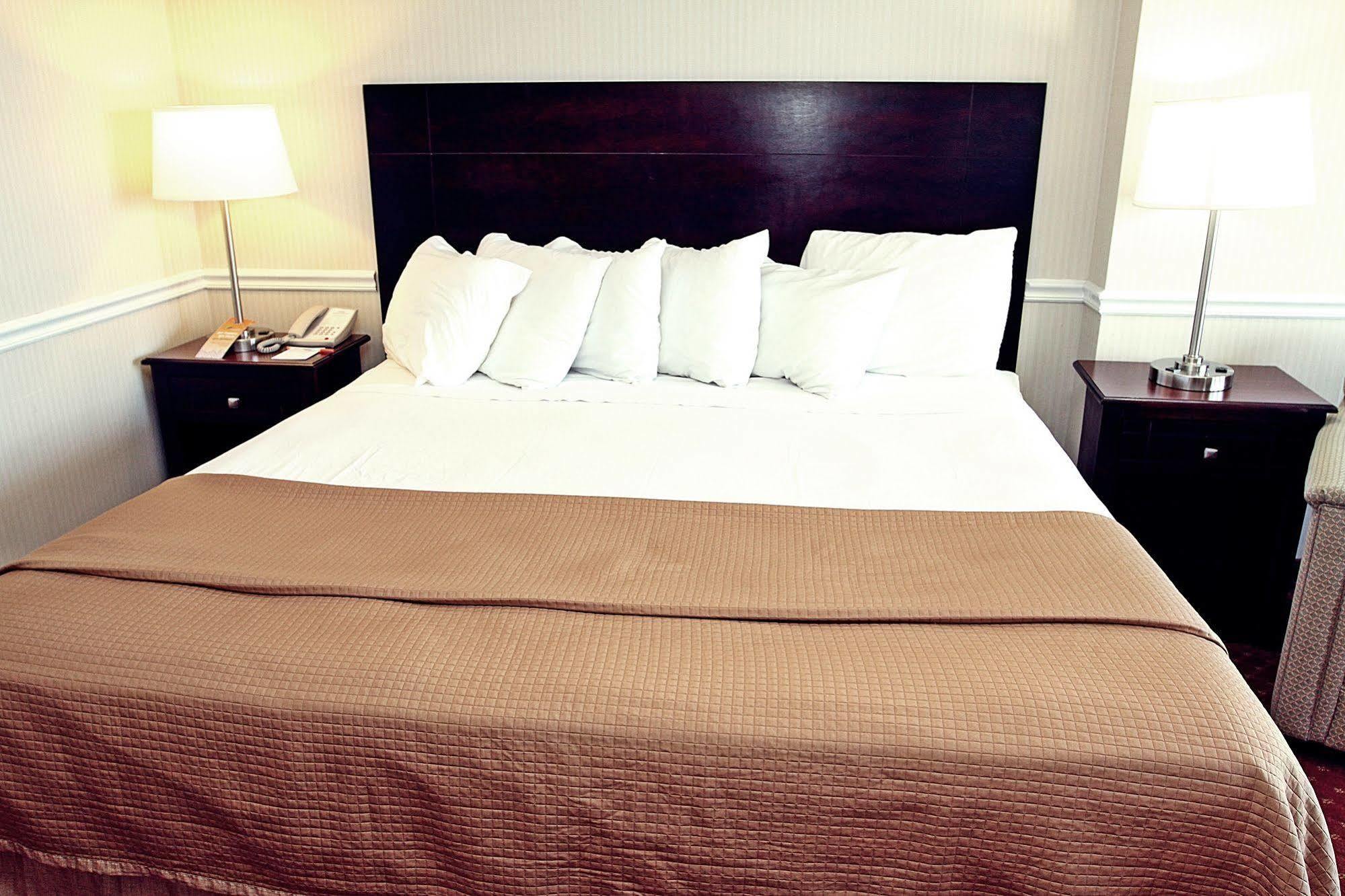 Howard Johnson Plaza By Wyndham Ocean City Oceanfront Zewnętrze zdjęcie